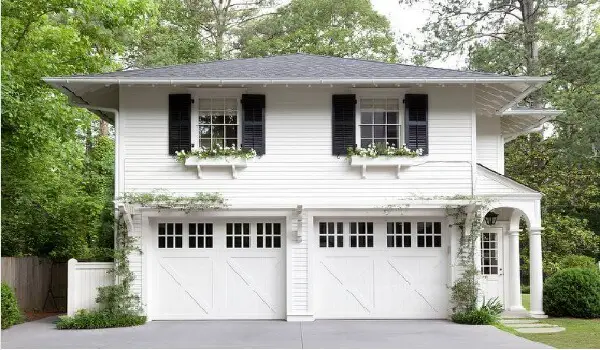 2 car garage with apartment