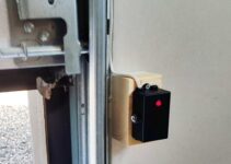 Garage Door Sensor Blinking Red: Tips and Quick Fixes